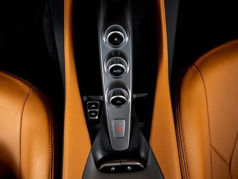 Used 2019 Ferrari Portofino image 45