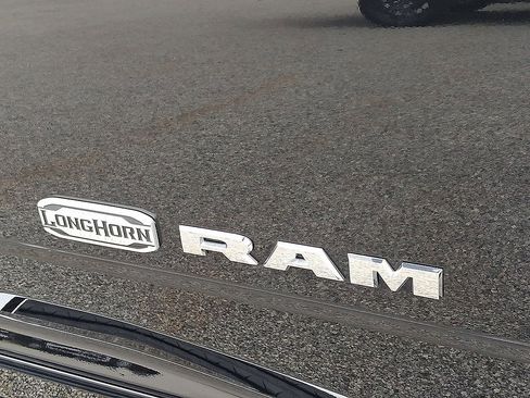 Used 2022 RAM 3500 Limited AWD/4WD image 15