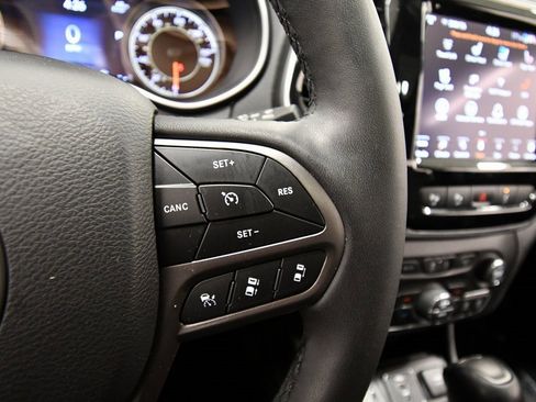 Used 2021 Jeep Cherokee Limited w/ Elite Package image 22