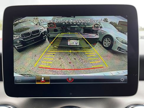 Used 2020 Mercedes-Benz GLA 250 4MATIC image 18