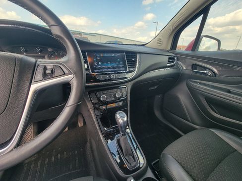 Used 2018 Buick Encore Preferred image 17