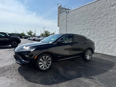 Used 2025 Buick Envista Avenir FWD image 3