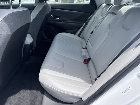 Used 2025 Hyundai Elantra Limited FWD image 20