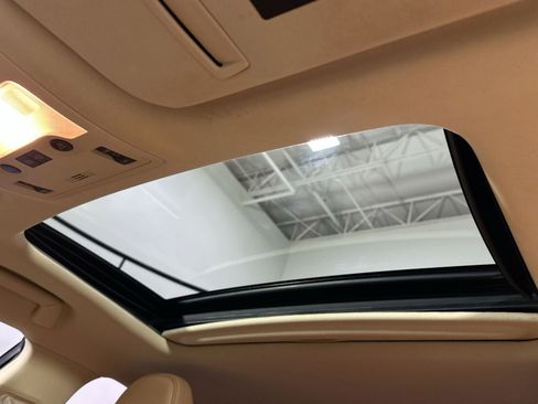 Used 2016 Lexus IS 200t image 31