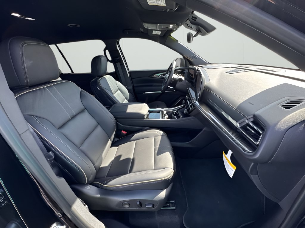 Used 2026 Chevrolet Traverse High Country FWD image 29
