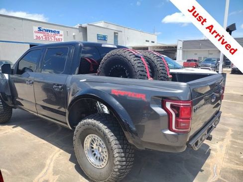 Used 2017 Ford F150 Raptor w/ Equipment Group 802A Luxury AWD/4WD image 9