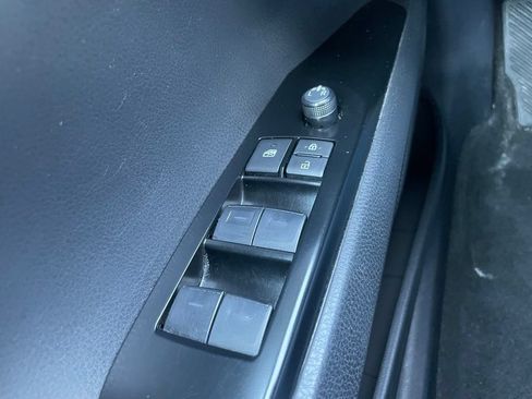 Used 2025 Toyota Camry SE FWD image 20
