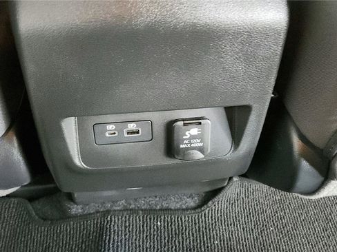 Used 2024 Nissan Frontier SV w/ Hardbody Edition AWD/4WD image 13