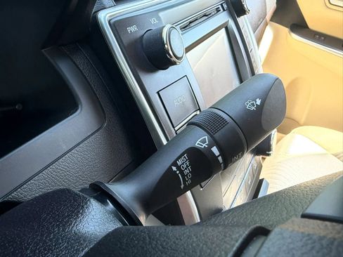 Used 2015 Toyota Camry LE FWD image 27