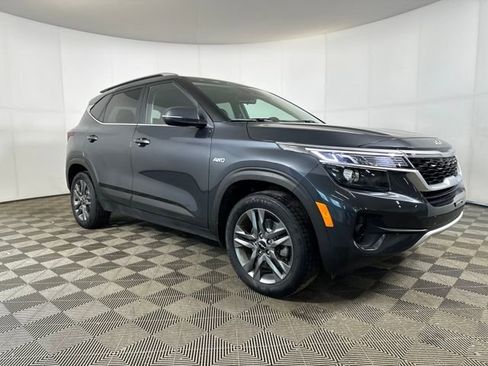 Used 2022 Kia Seltos S image 2