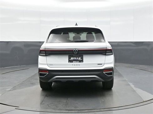 New 2026 Volkswagen Taos SEL image 6