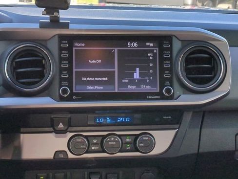 Used 2022 Toyota Tacoma SR5 w/ Technology Package image 18