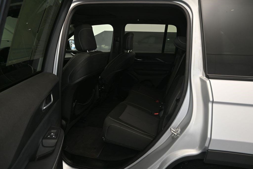 Used 2025 Jeep Grand Cherokee Laredo X AWD/4WD image 15