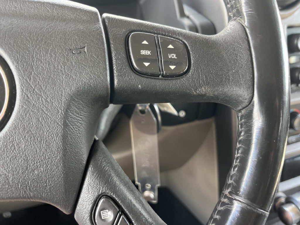 Used 2004 HUMMER H2 w/ Preferred Equipment Group AWD/4WD image 30