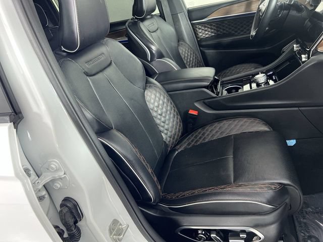 Used 2024 Jeep Grand Cherokee L Summit w/ High Altitude Package AWD/4WD image 29