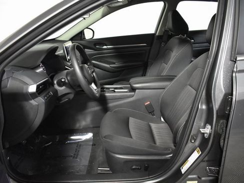 Used 2022 Nissan Altima 2.5 SV image 11