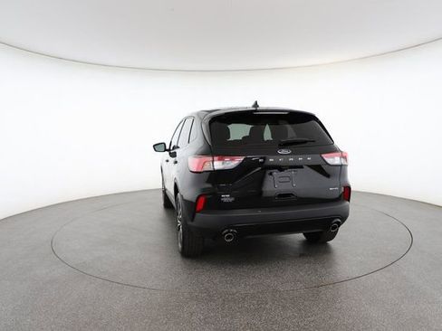 Used 2022 Ford Escape SE w/ SE Sport Appearance Package image 13