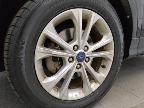 Used 2019 Ford Escape SE FWD image 31
