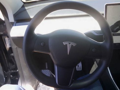 Used 2020 Tesla Model Y Performance AWD/4WD image 6