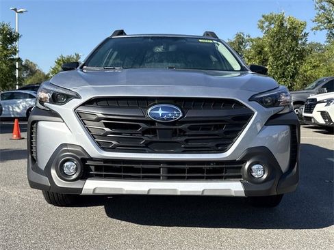 Certified 2025 Subaru Outback Limited image 8