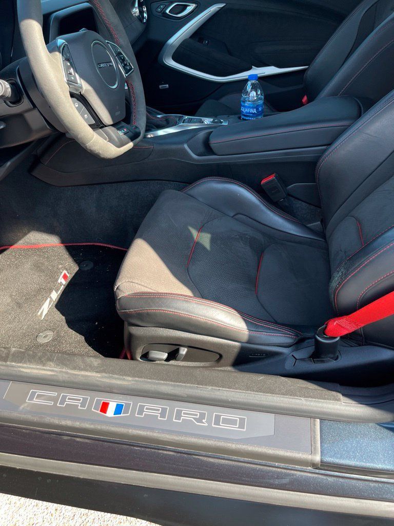 Used 2019 Chevrolet Camaro ZL1 RWD image 3
