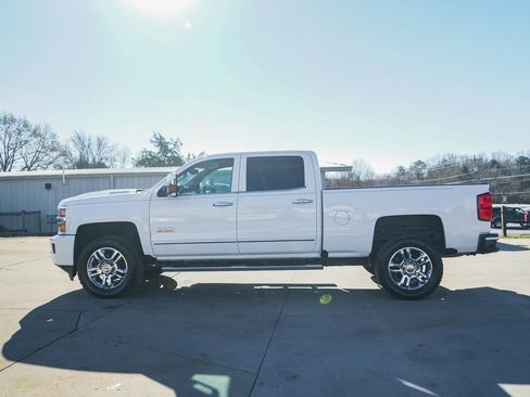 Used 2017 Chevrolet Silverado 2500 High Country w/ Duramax Plus Package image 36