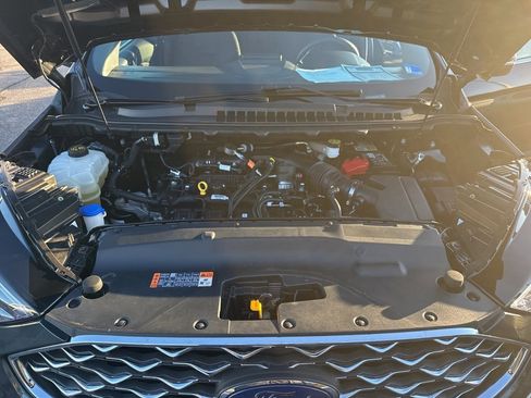 Used 2022 Ford Edge Titanium w/ Equipment Group 301A image 19