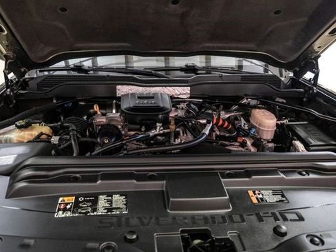 Used 2015 Chevrolet Silverado 2500 High Country w/ Duramax Plus Package image 7