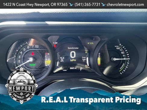 Used 2024 Jeep Wrangler Unlimited AWD/4WD image 16