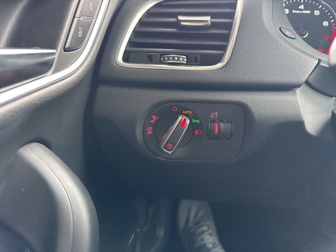 Used 2016 Audi Q3 2.0T Prestige w/ Prestige Package image 26