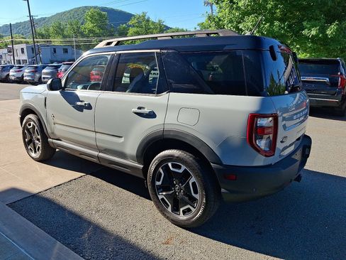 Used 2022 Ford Bronco Sport Outer Banks w/ Tech Package AWD/4WD image 4