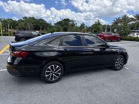 Used 2022 Volkswagen Jetta S FWD image 4