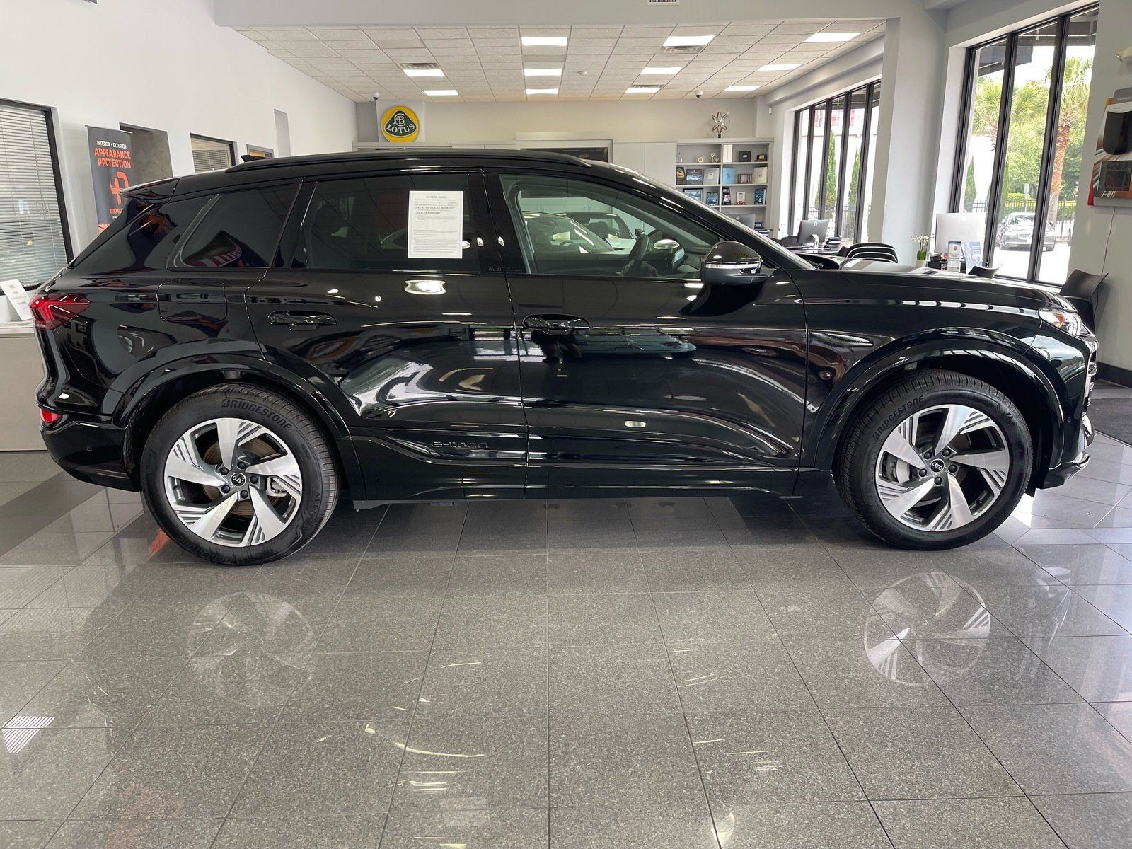 Used 2025 Audi Q6 e-tron Premium Plus w/ Premium Plus AWD/4WD image 5
