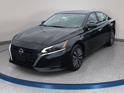 Used 2025 Nissan Altima 2.5 SV