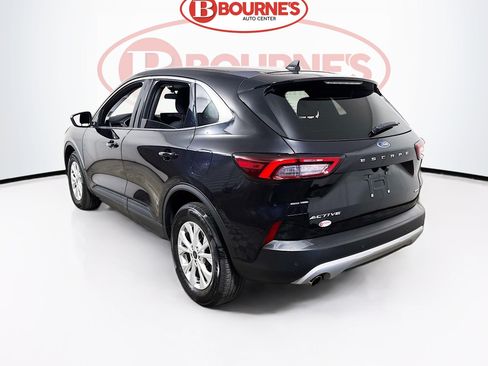 Used 2023 Ford Escape Active w/ Tech Pack #1 AWD/4WD image 8