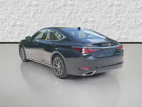 Used 2025 Lexus ES 350 w/ Premium Package FWD image 5