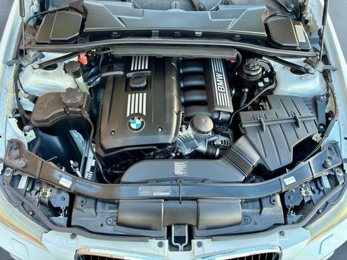 Used 2011 BMW 328i xDrive Wagon AWD/4WD image 60