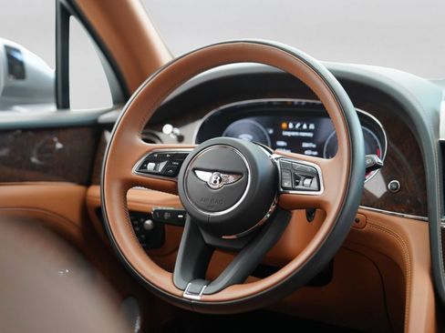 Used 2022 Bentley Bentayga Speed AWD/4WD image 27