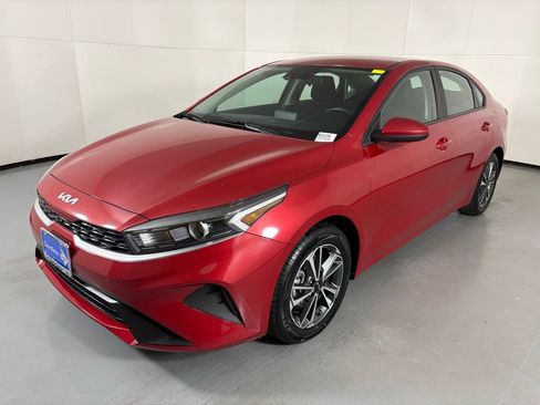 Used 2024 Kia Forte LXS image 5