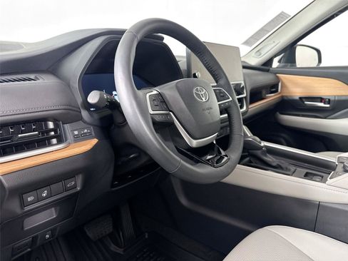 Certified 2026 Toyota Grand Highlander AWD image 4