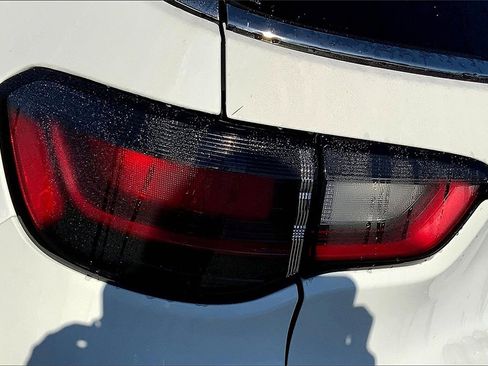 New 2023 Jeep Compass Latitude w/ Sun and Sound Group image 5