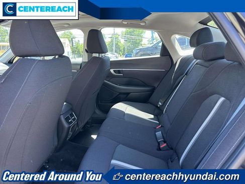 Used 2023 Hyundai Sonata SEL w/ Convenience Package FWD image 9