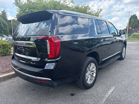 Used 2023 GMC Yukon XL SLT w/ SLT Luxury Package AWD/4WD image 3