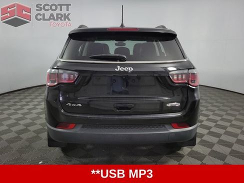 Used 2018 Jeep Compass Latitude w/ Popular Equipment Group AWD/4WD image 7