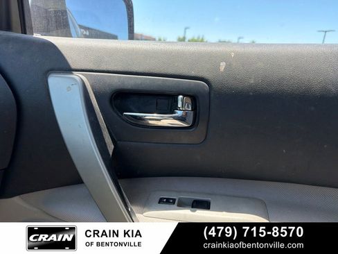 Used 2013 Nissan Rogue S FWD image 24