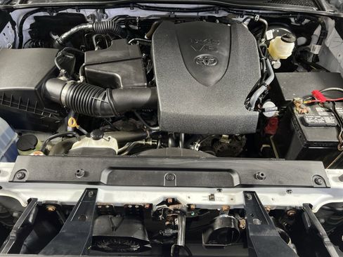 Used 2022 Toyota Tacoma SR5 image 25