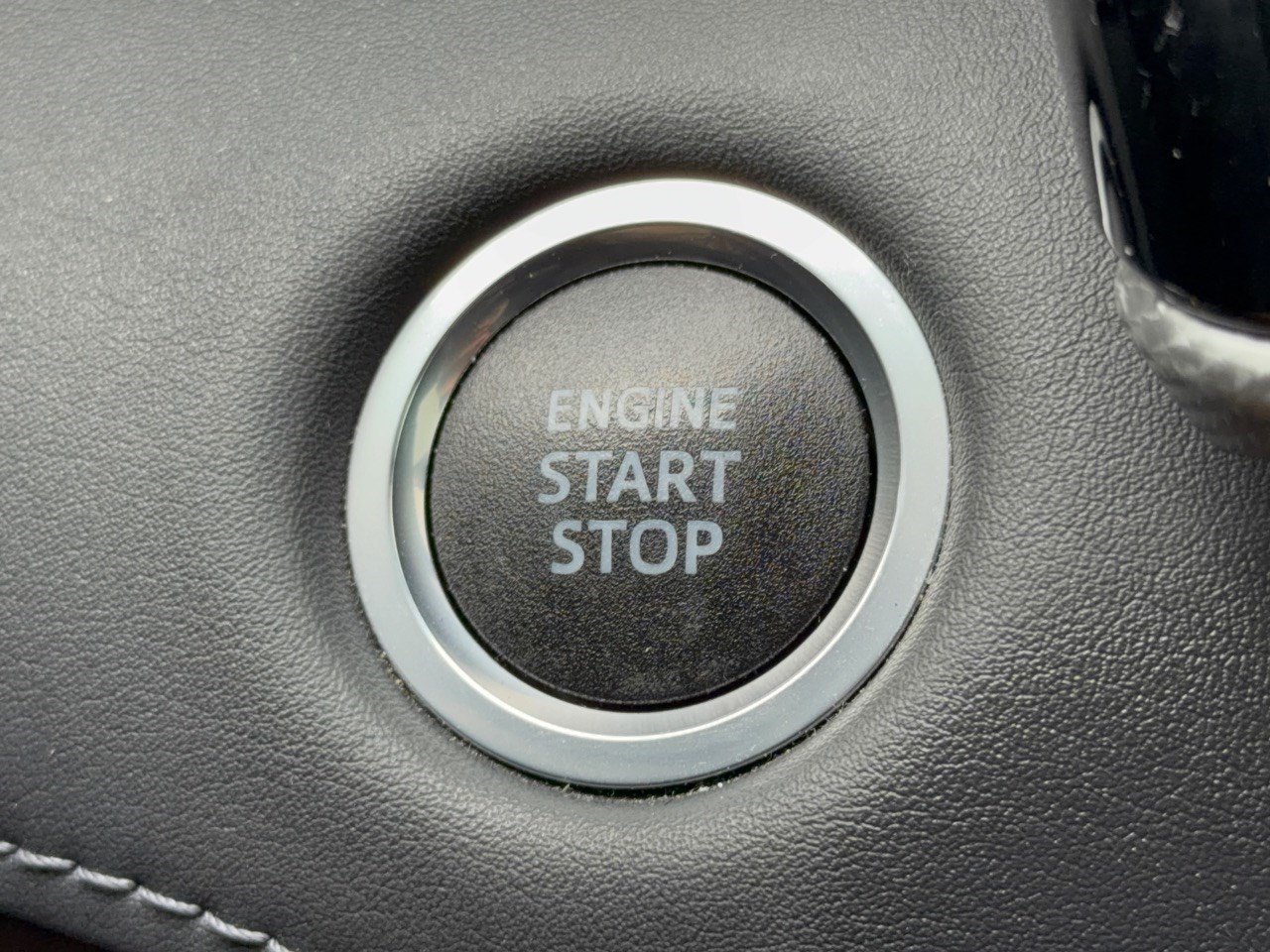 Certified 2021 Toyota Highlander Platinum FWD image 20