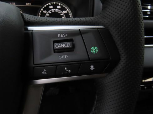 New 2025 Mitsubishi Outlander SE image 13