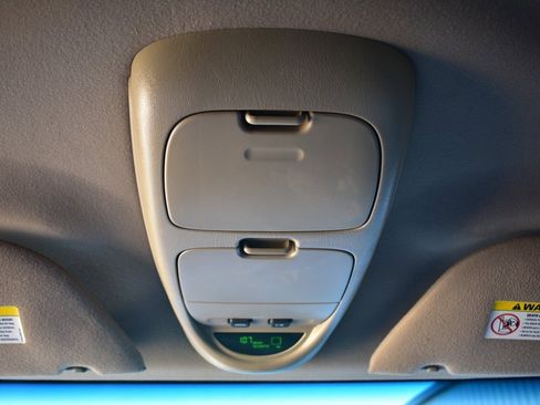 Used 2004 Ford F350 Lariat image 31