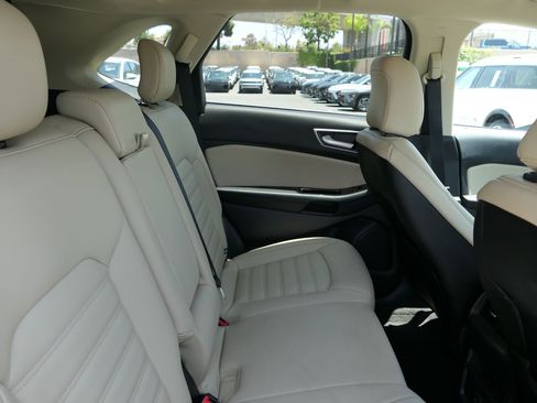 Used 2020 Ford Edge SEL AWD/4WD image 24